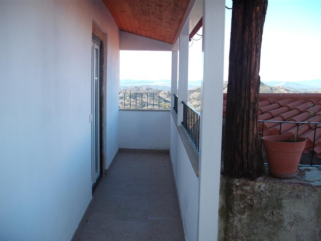 Casa Pires Mateus Guest House Monsanto Ngoại thất bức ảnh