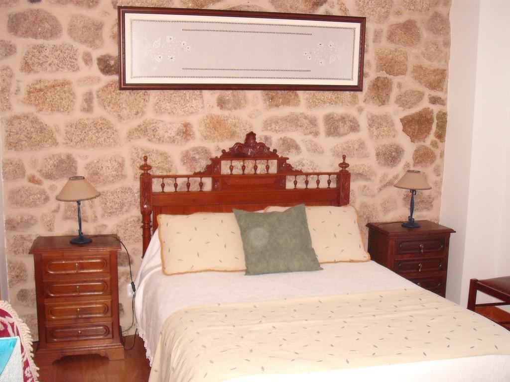 Casa Pires Mateus Guest House Monsanto Phòng bức ảnh